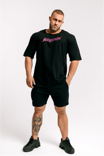 Czarny T-shirt męski z fioletowym nadrukiem BOOGIEMAN T-SHIRT OVERSIZE 132 BLACK-VLT