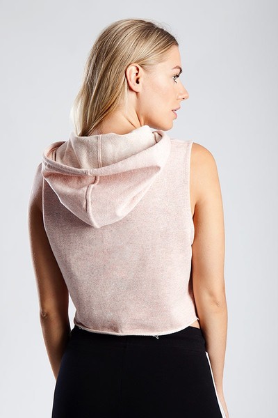Jasnoróżowa krótka bluza damska TRECGIRL HOODIE CROP PINK CORAL https://www.trec.pl/media/catalog/product/h/o/hood