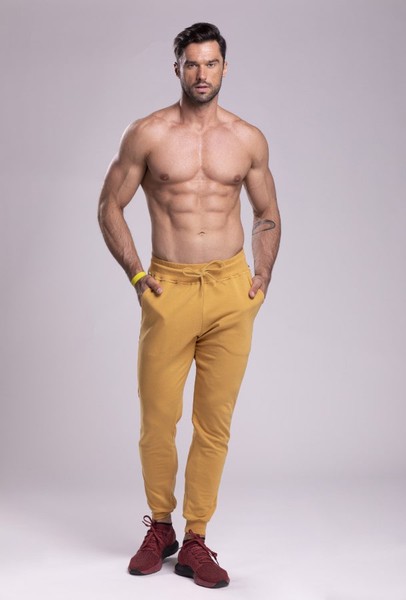 Beżowe spodnie dresowe męskie JOGGER STRIPE BEIGE https://www.trec.pl/media/catalog/product/t/w/tw_p
