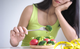 Dieta 1000 kcal – czym jest, przykładowy jadłospis, efekty diety 1000 kcal