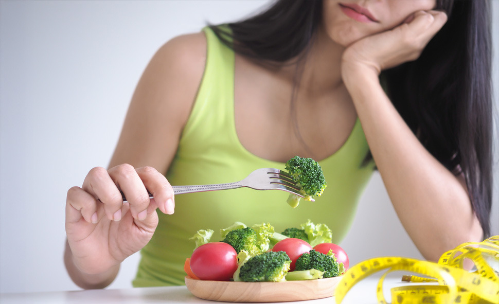 Dieta 1000 kcal – czym jest, przykładowy jadłospis, efekty diety 1000 kcal